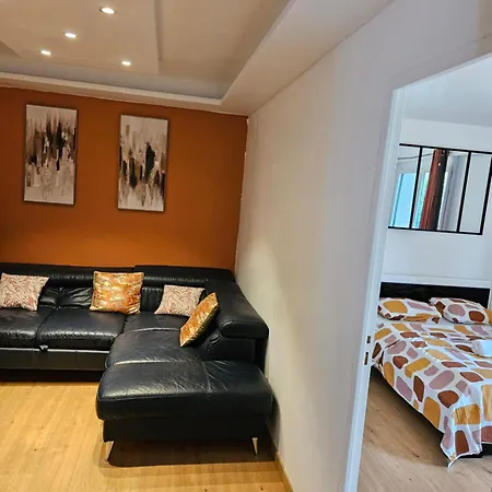 Bed & Breakfast Avec Salon Et Balcon - Gare *